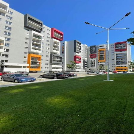 Apartament Gabriella'S Home Oradea Bagian luar foto