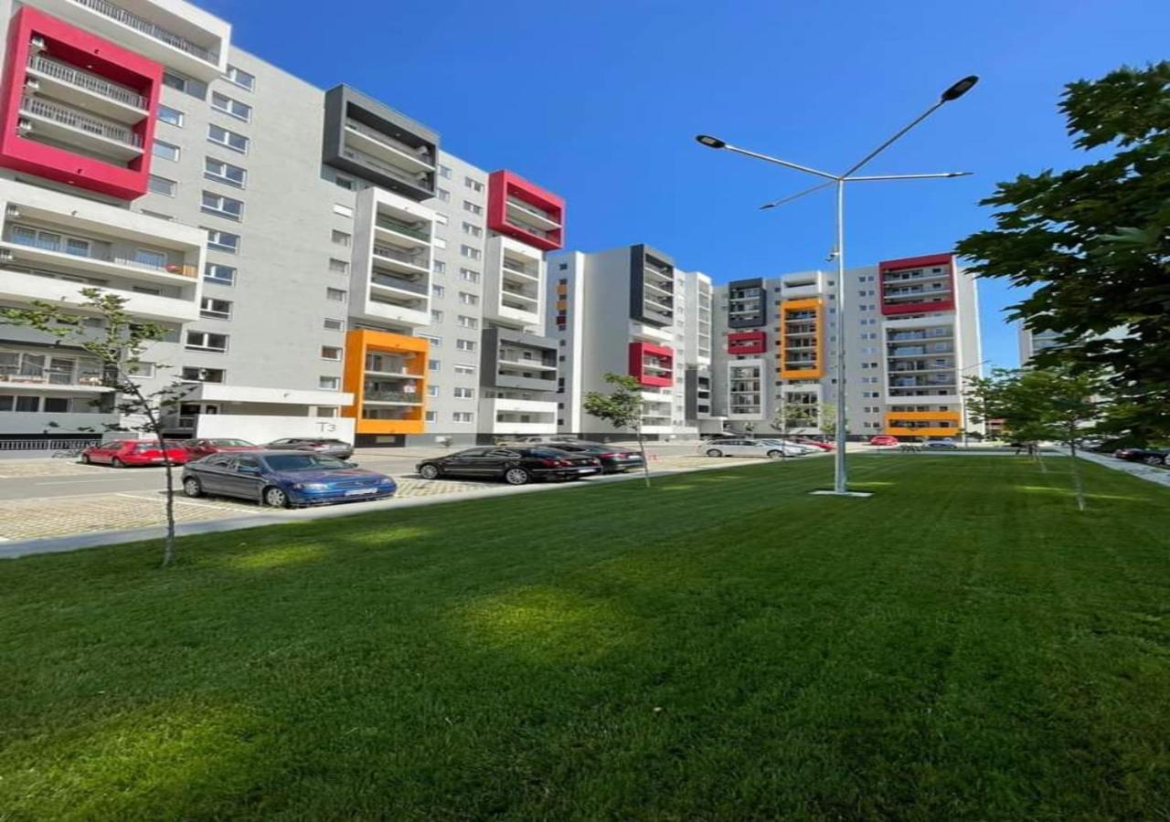 Apartament Gabriella'S Home Oradea Bagian luar foto